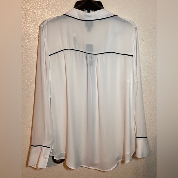 NWT Worthington White Black Tipping Blouse - Picture 2 of 7